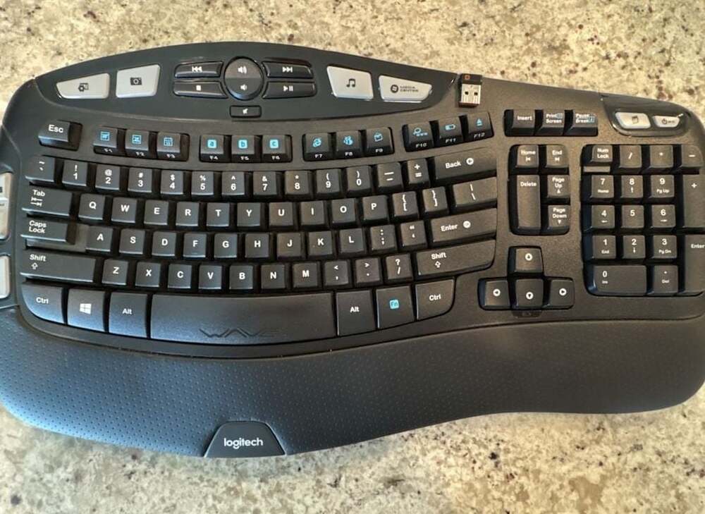 Logitech K350 Wireless Wave Ergonomic Keyboard **TESTED, WORKING**